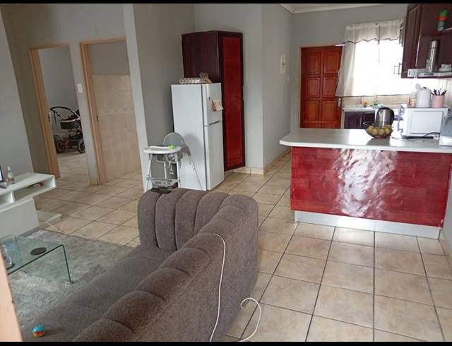 2 BEDROOM PROPERTY TO RENT IN LADANNA